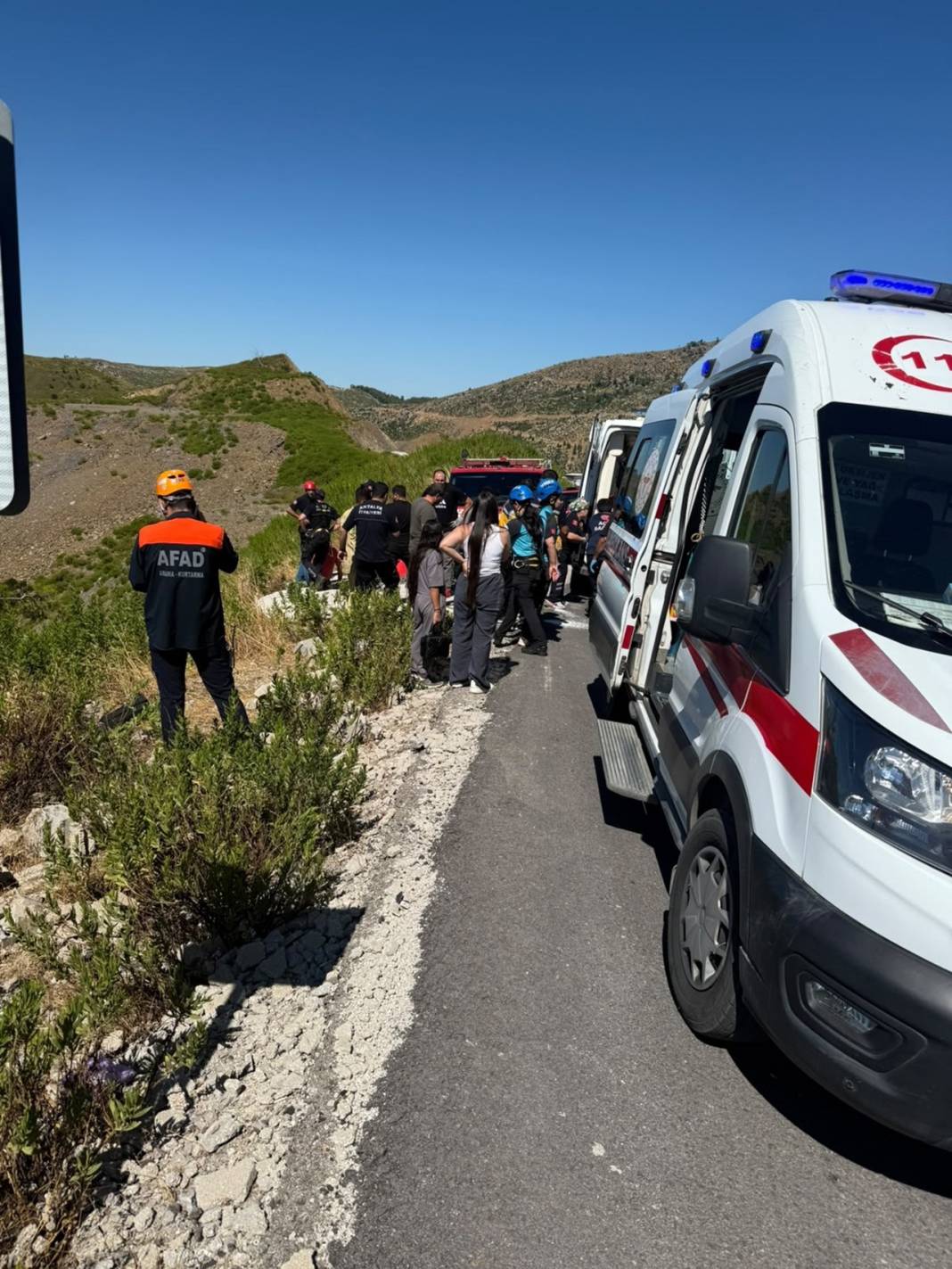 Konya yolunda korkunç kaza! Uçurumdan yuvarlandı, 5 kişiye mezar oldu 5